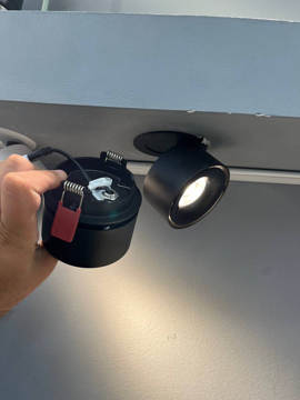 تصویر از چراغ فکی توکار گرد متحرک